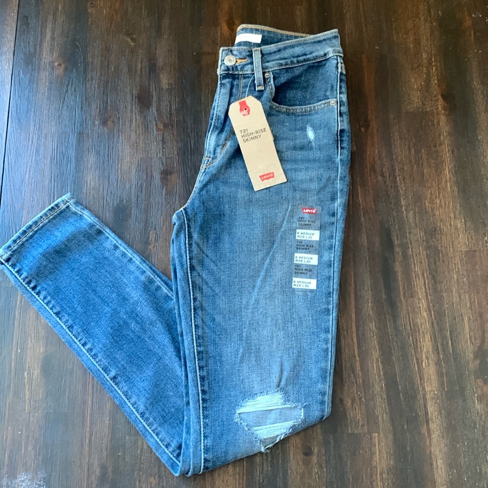 Levi’s Women’s 721 High Rise Skinny Jeans - 28x30